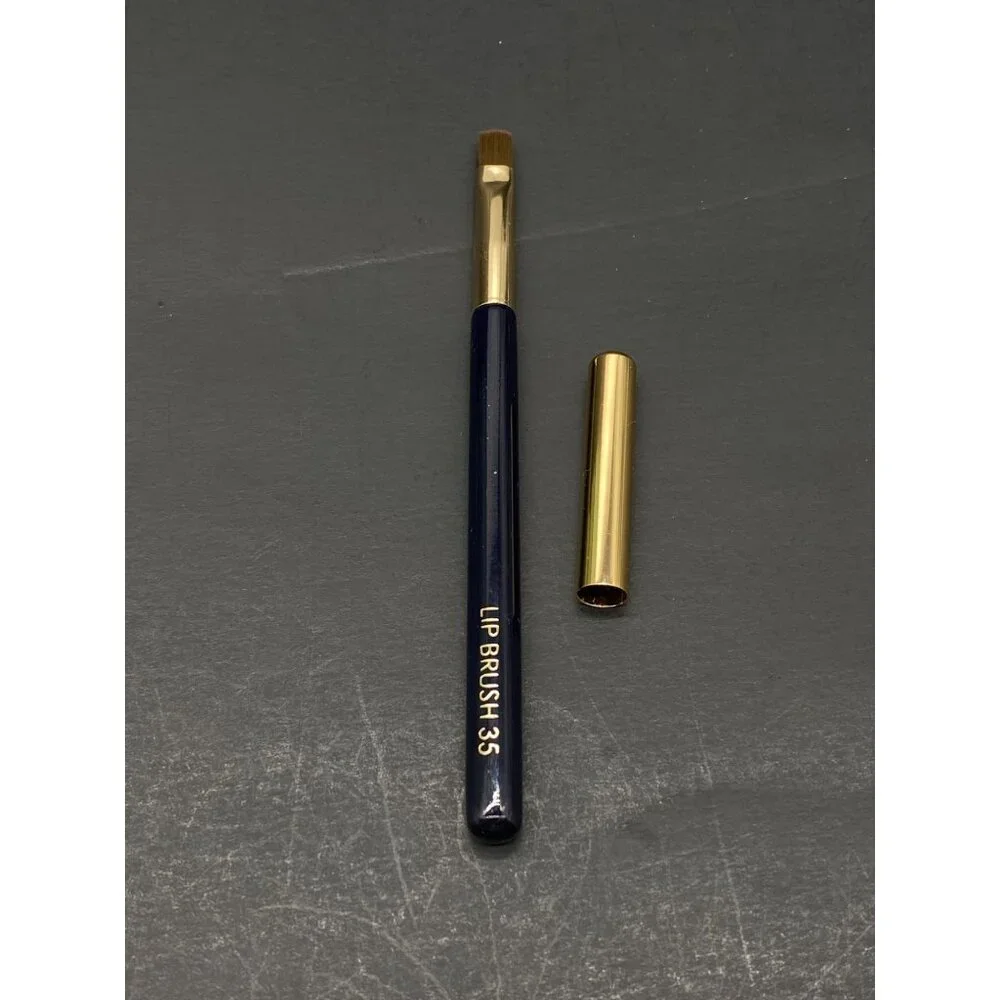 Estee Lauder Lip Brush 35 New. Authentic